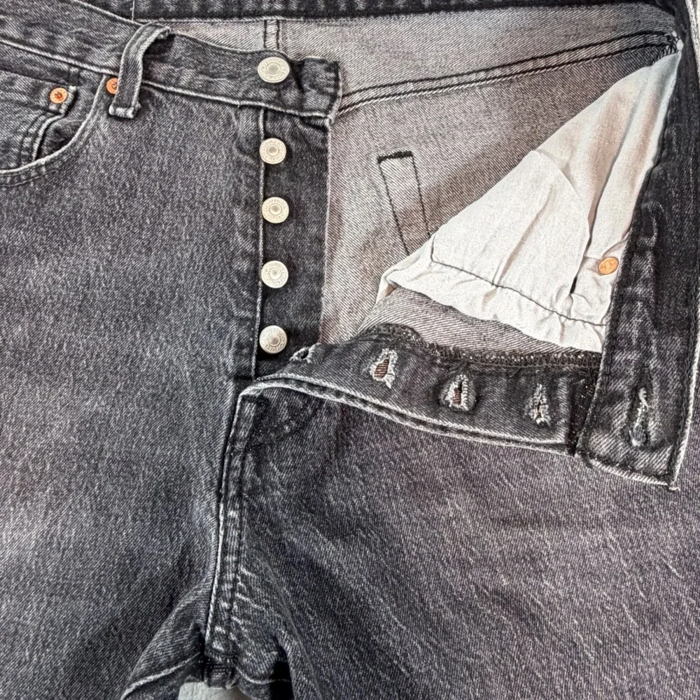 Levi's 501 '93 Straight Jeans Mens 32x32 Washed Black Button Fly Denim